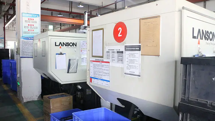 injection-molding-machine-factory